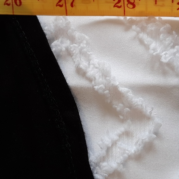 Edista top. Short Sleeve Black & White Top, Lace Front, Round Ne… - Picture 11 of 13